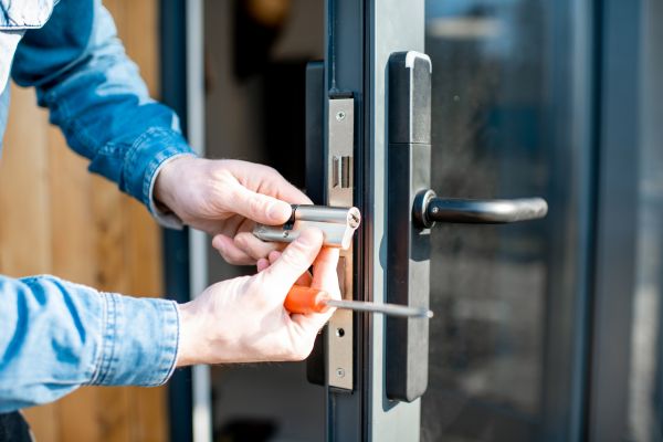Commercial Lock Service